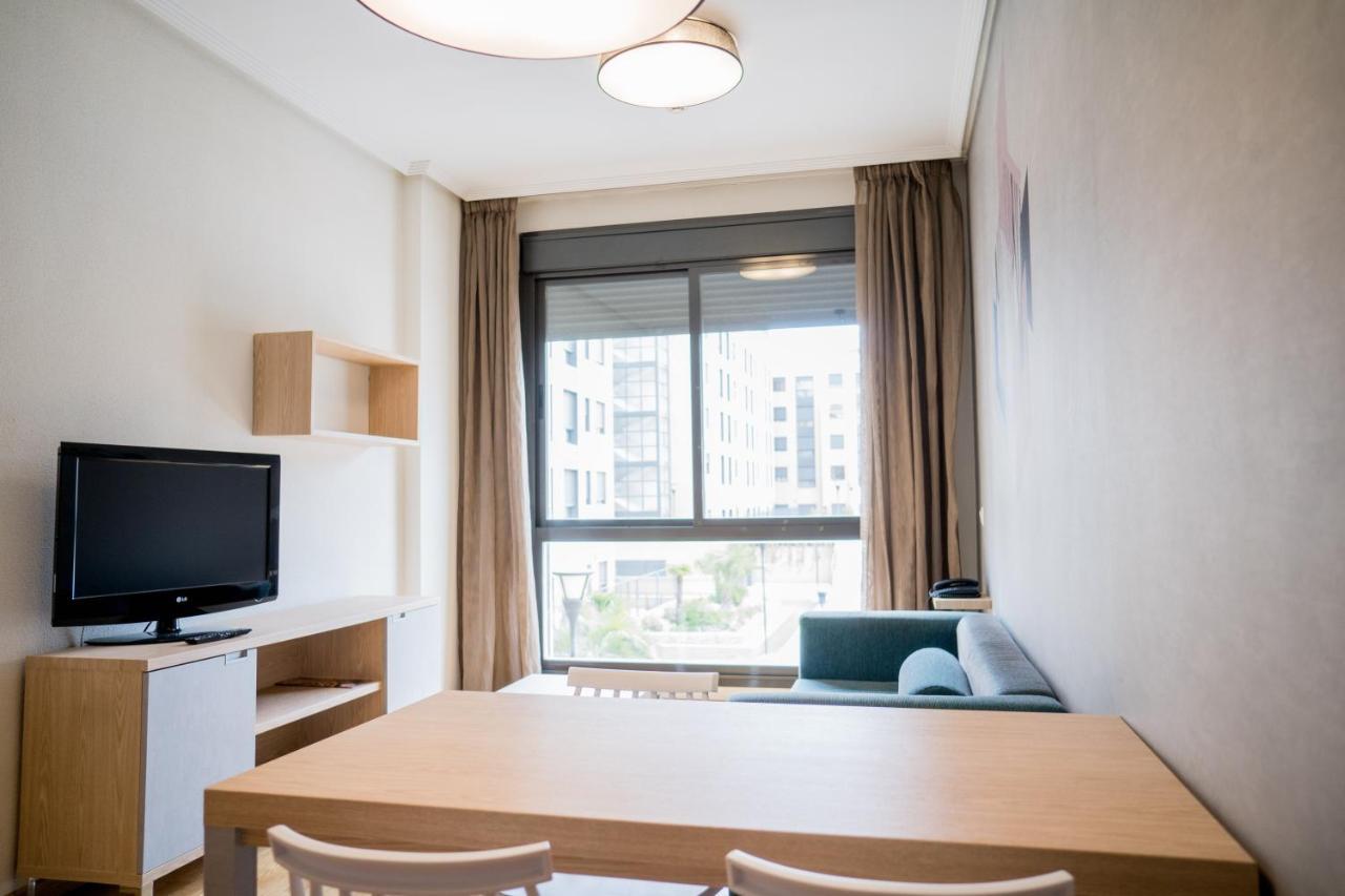Compostela Suites Madrid Exteriör bild