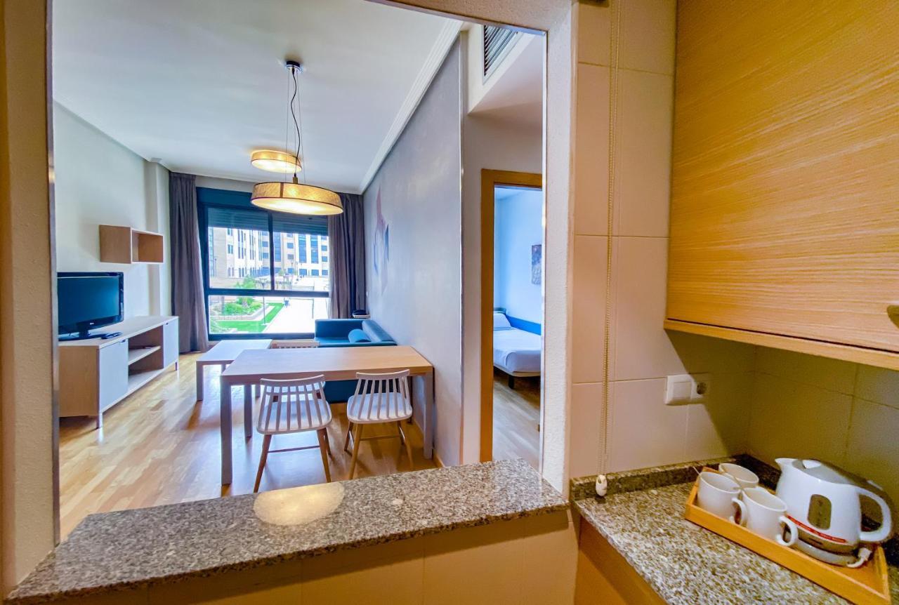 Compostela Suites Madrid Exteriör bild