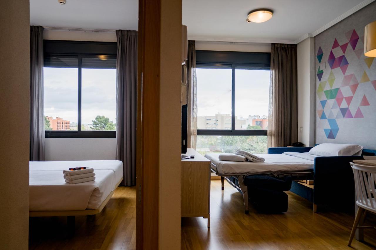 Compostela Suites Madrid Exteriör bild