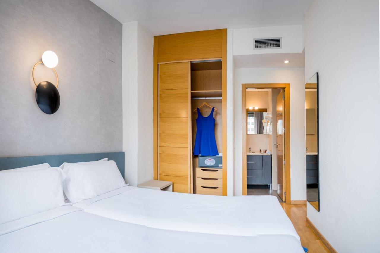 Compostela Suites Madrid Exteriör bild