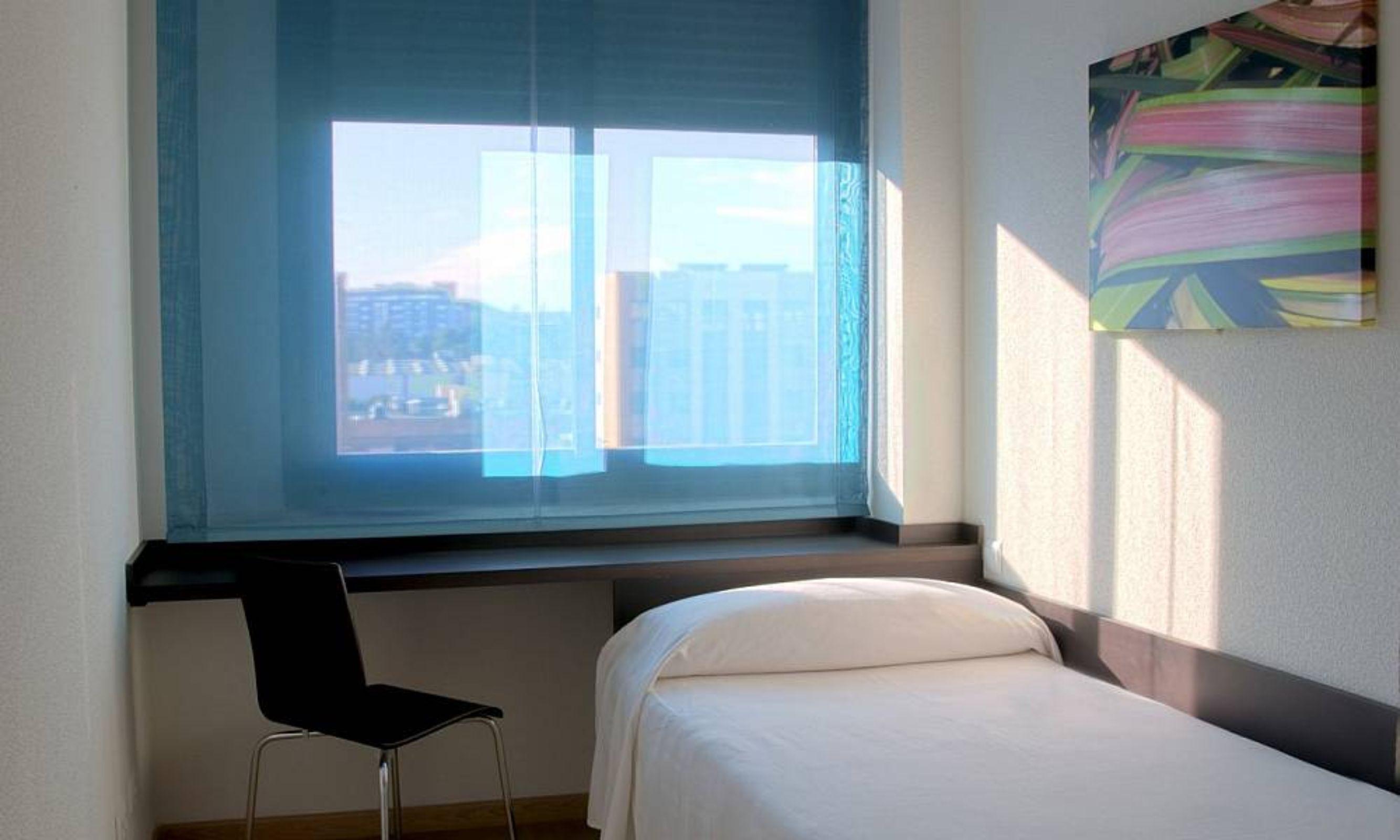 Compostela Suites Madrid Rum bild