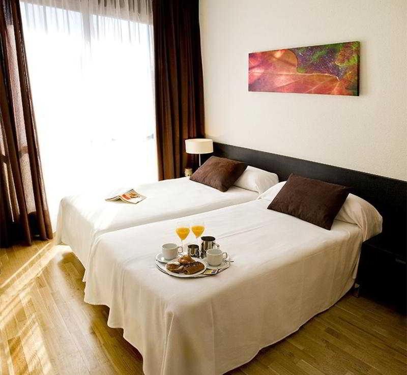 Compostela Suites Madrid Rum bild