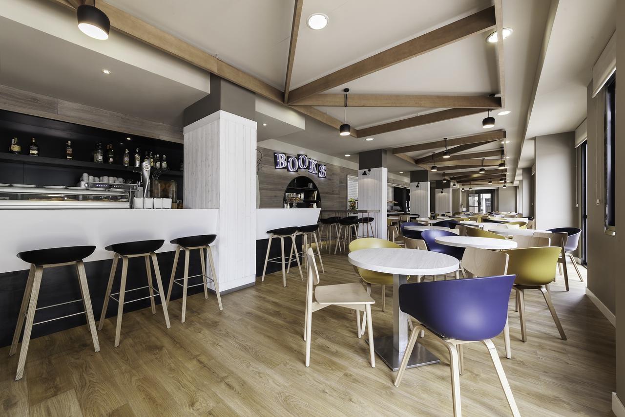 Compostela Suites Madrid Exteriör bild