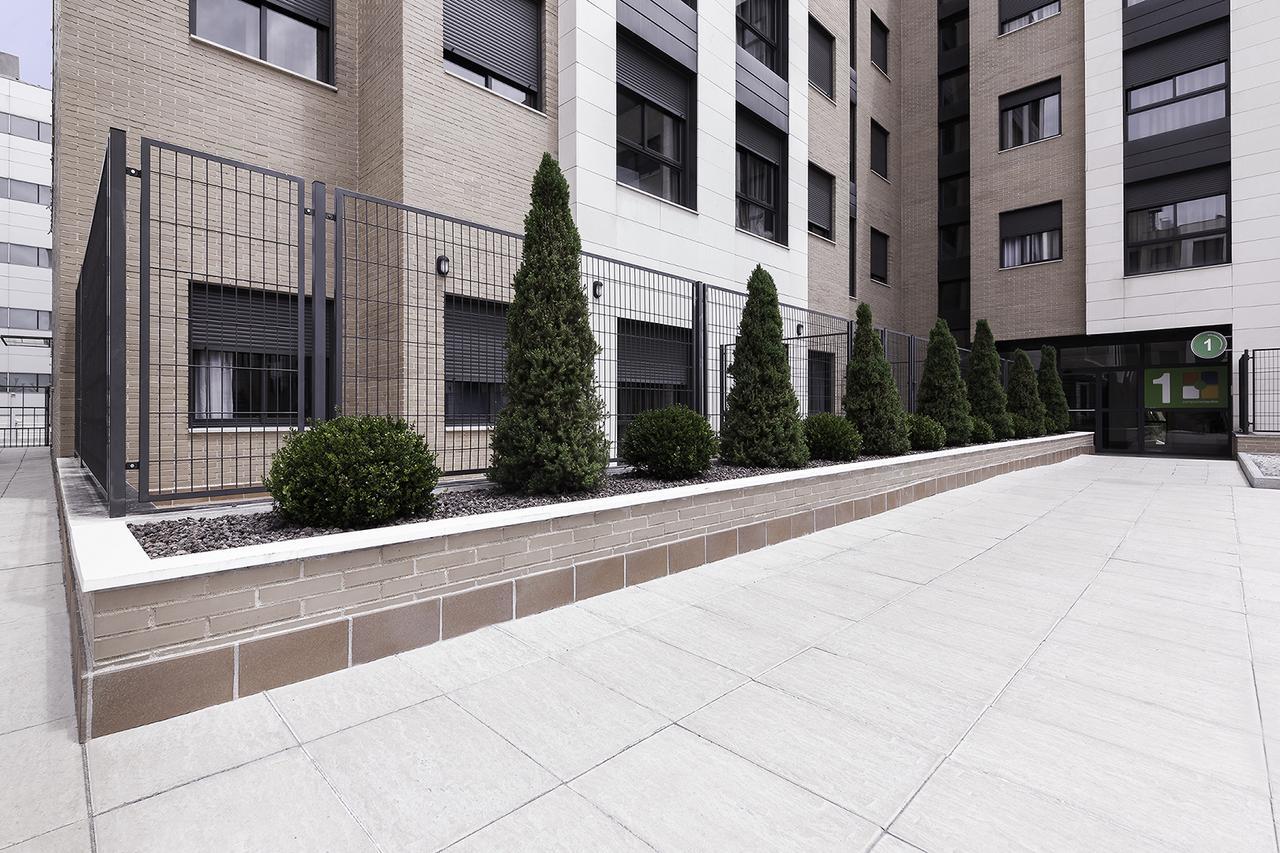 Compostela Suites Madrid Exteriör bild
